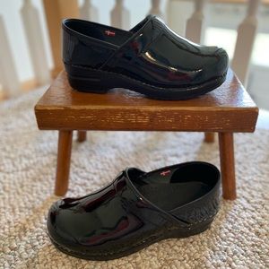 Sanita black patent leather clog Size 39